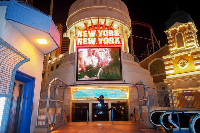 Illustration for article titled JUMPING : LAS VEGAS
